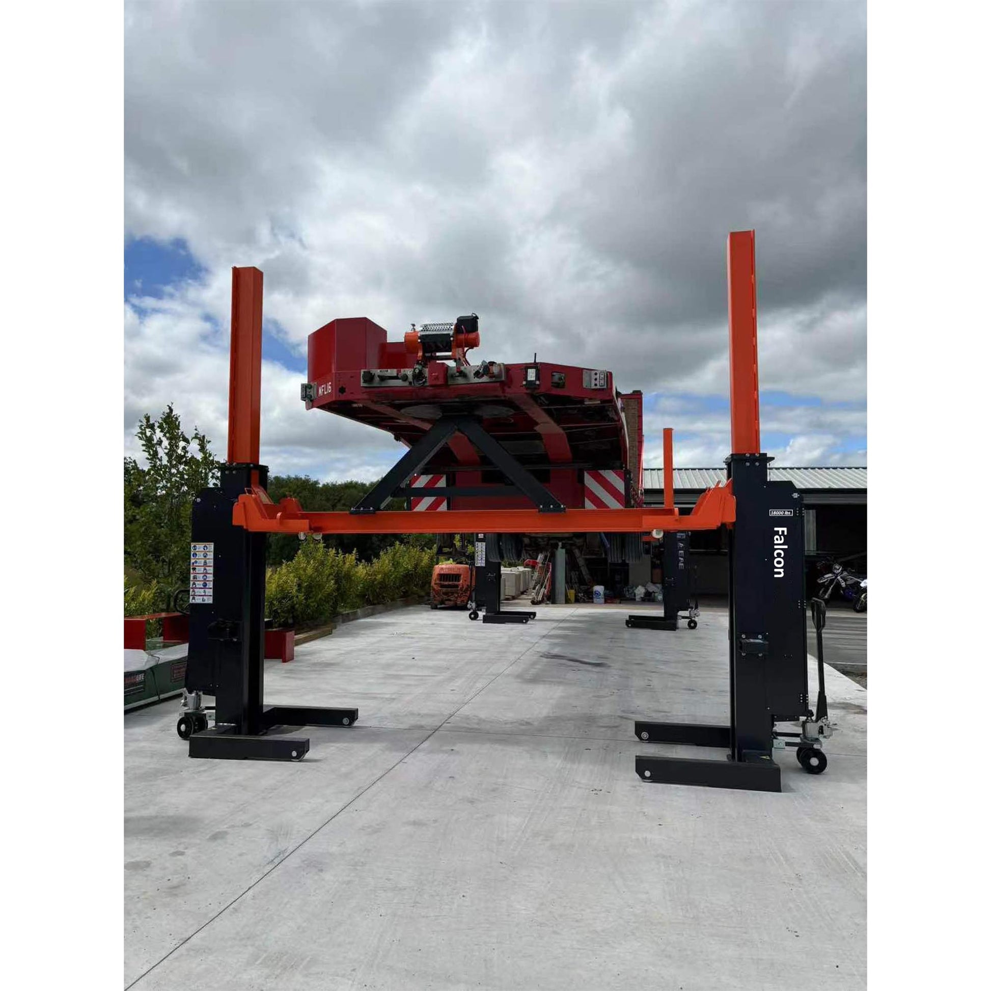 APluslift Falcon MCL-220 mobile column car lift-semi truck-front